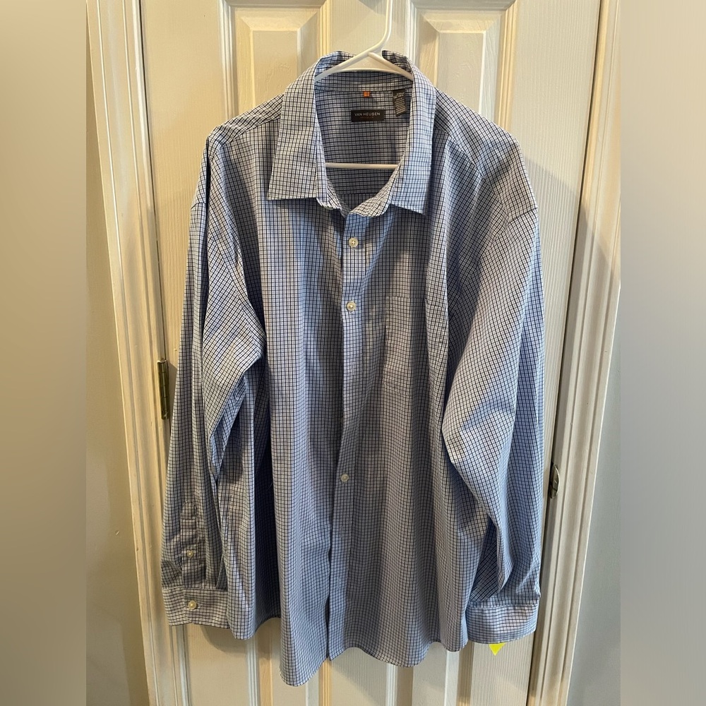 Men’s 2xl dress shirt. No holes or stains.
